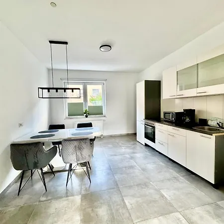 Palmtrees 2 - Grosse 2 Zimmerwohnung Mit Sued-balkon Gladbeck