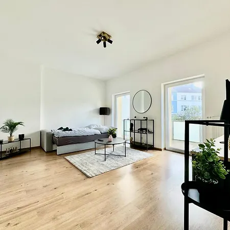 Palmtrees 2 - Grosse 2 Zimmerwohnung Mit Sued-balkon